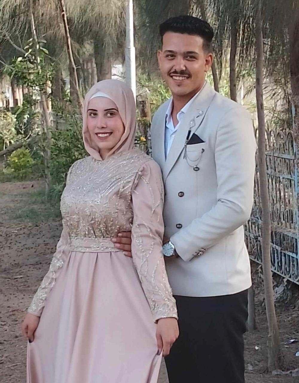خيرالله يهنئ آل حسين وسالم بالخطوبة السعيدة