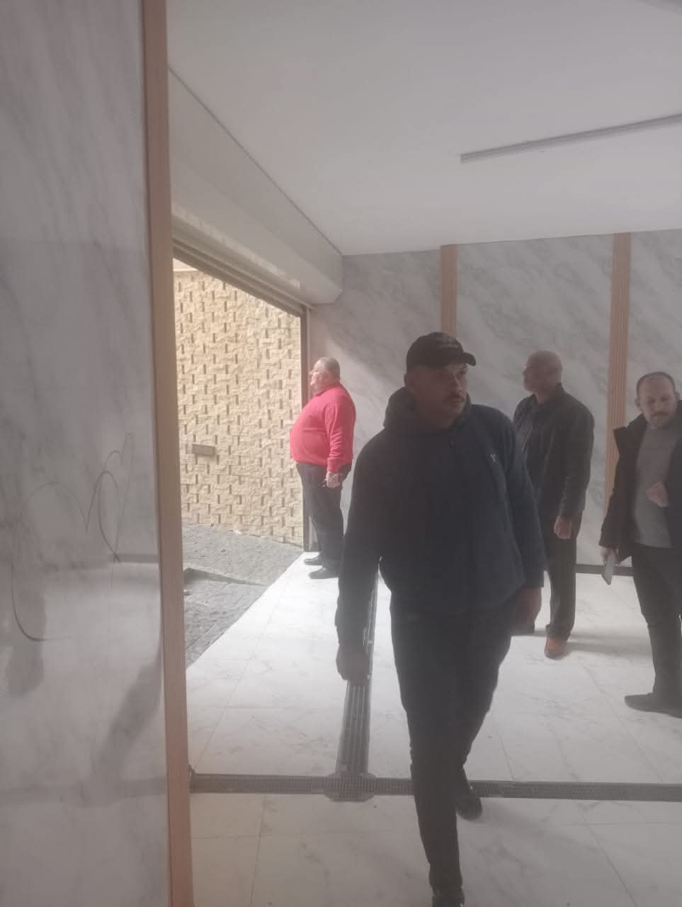 رئيس حي مصر الجديدة بإشراف البطراوي مستمر في ايقاف اعمال بدون تصريح