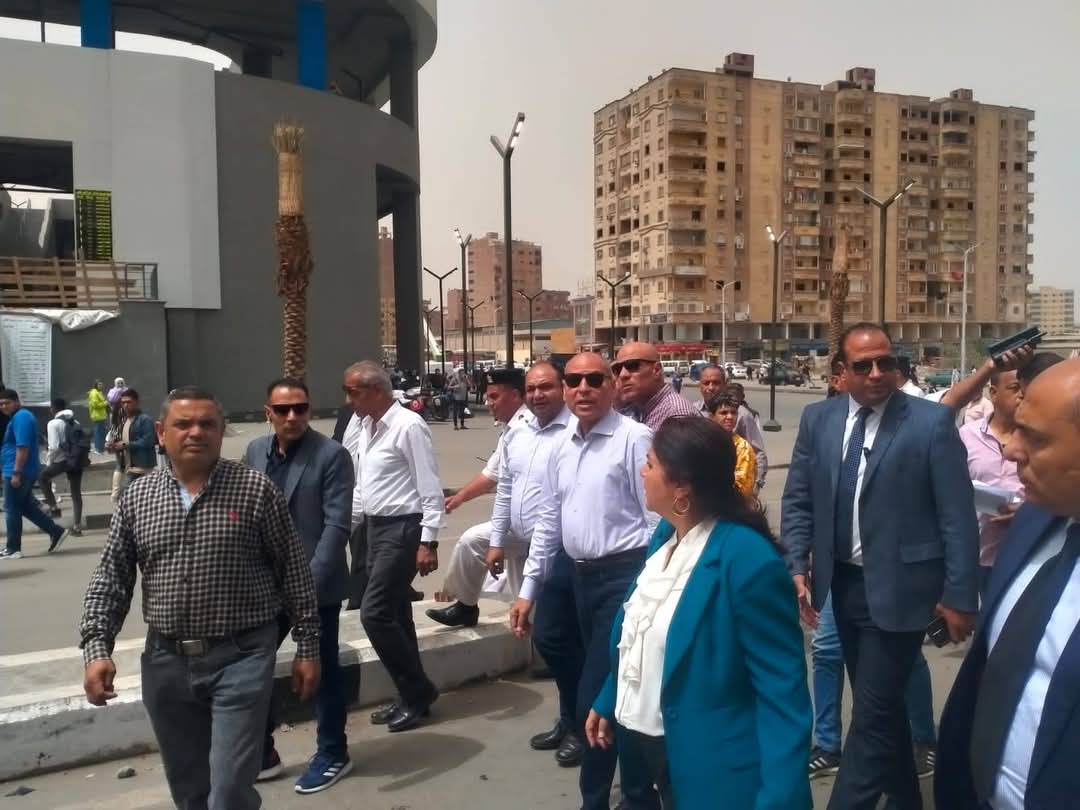 محافظ القاهرة يتفقد الأعمال الجارية لرفع كفاءة المنطقة المحيطة بموقف السلام النموذجى الجديد