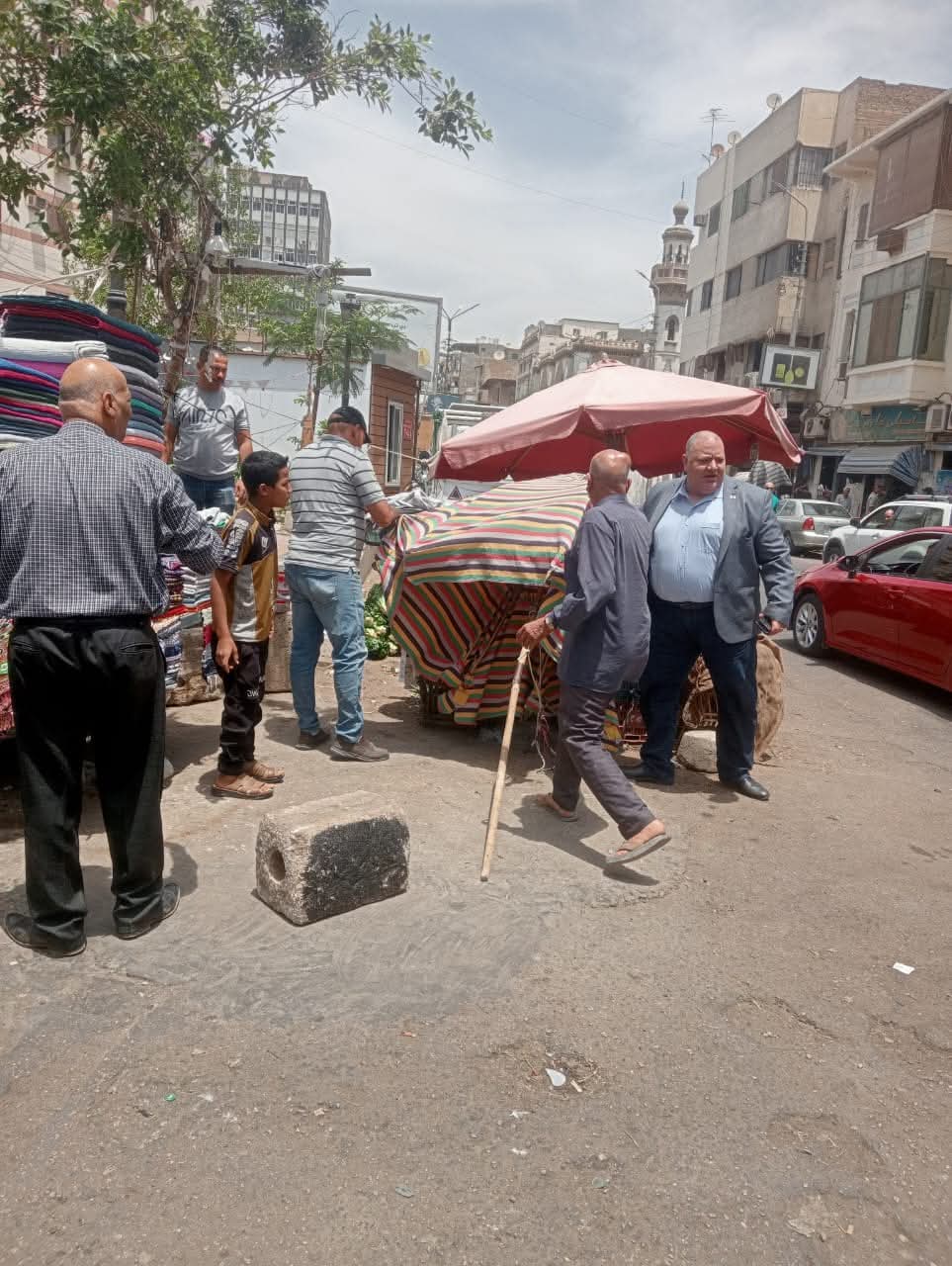 رئيس حى مصر الجديدة يستجيب بشان التضرر من اشغالات ش هارون الرشيد