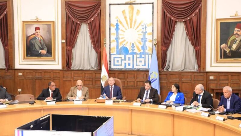 محافظ القاهرة يوجه بسرعة الانتهاء من مشروعات الخطة الاستثمارية للعام المالى ٢٠٢٤ / ٢٠٢٥