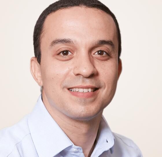 كريم يايسي.. يكتب / الاتصالات المتنقلة في مصر: مواجهة التحديات والإطلاق المرتقب للجيل الخامس