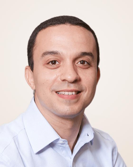 كريم يايسي.. يكتب / الاتصالات المتنقلة في مصر: مواجهة التحديات والإطلاق المرتقب للجيل الخامس