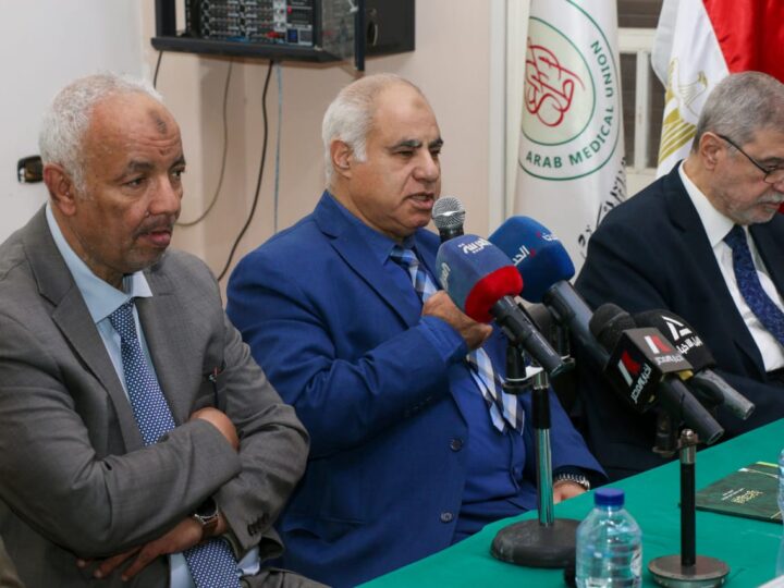 “الأطباء العرب” يدين الإعتداء على مستشفى غزة الأوروبي ومجمع ناصر الطبي