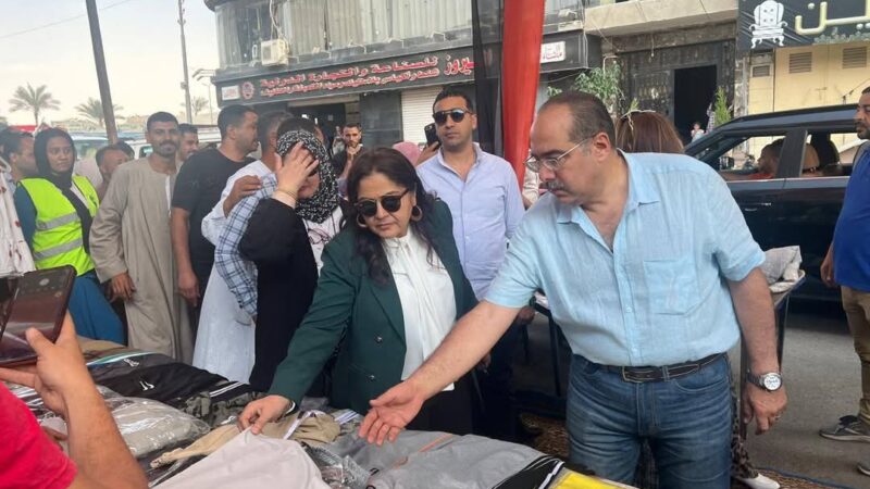 نائب محافظ القاهرة للمنطقة الشرقية يفتتح معرض الاسرة المصرية