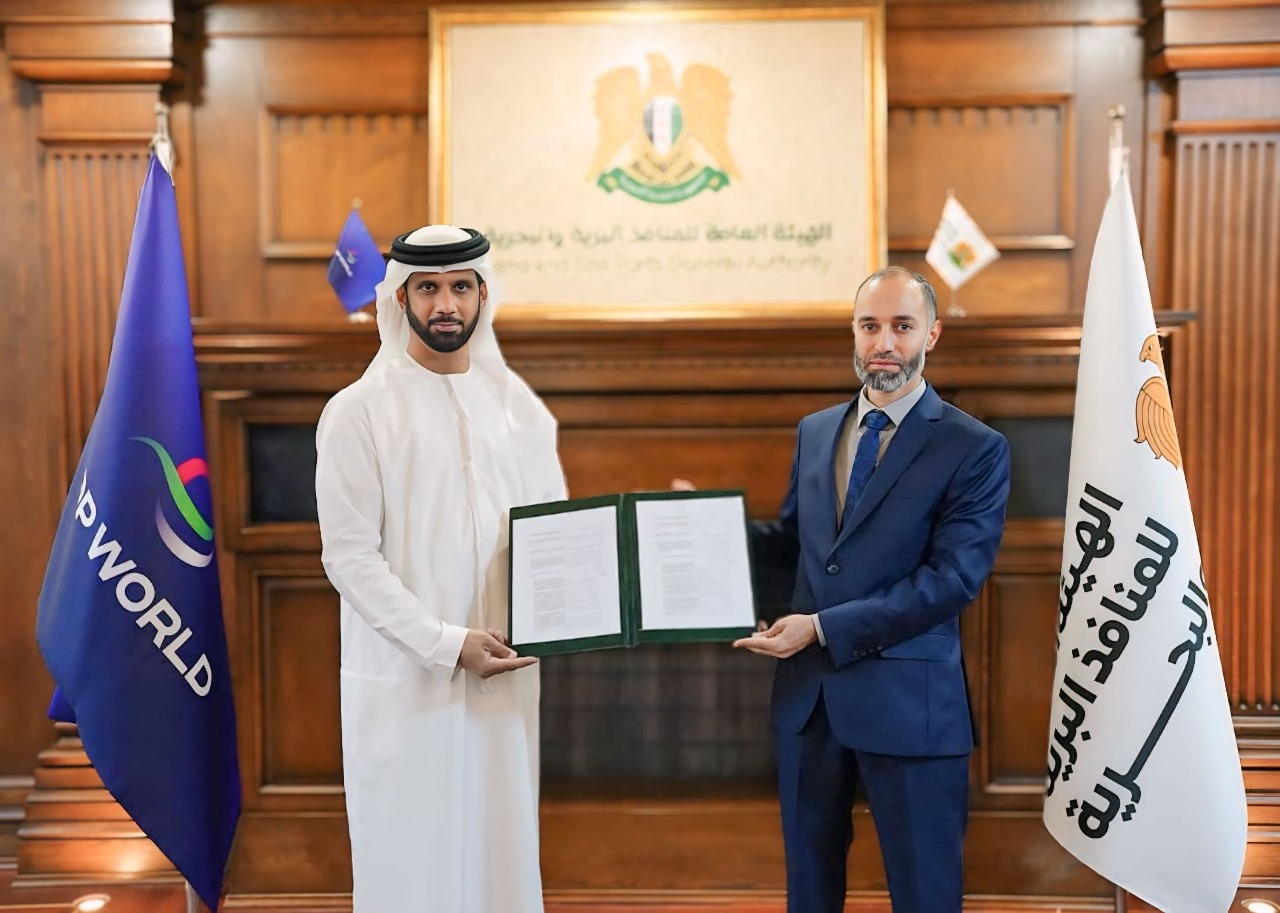موانئ دبي العالمية توقع تفاهم بقيمة 800 مليون دولار لتطوير ميناء طرطوس ومناطق لوجستية في سوريا