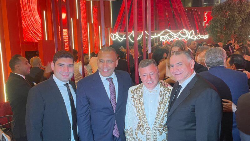 الإعلامي محمد فودة يهنىء رجل الأعمال باسل سماقية بخطوبة ابنته