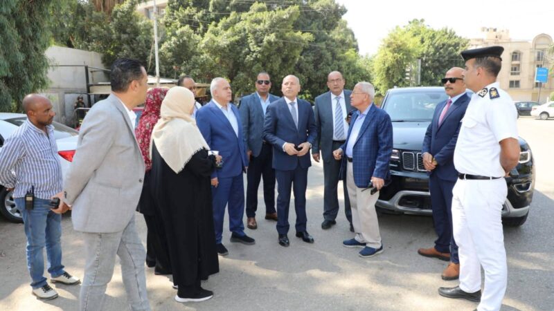 محافظ القاهرة يجري جولة تفقدية مفاجئة لمتابعة أعمال التطوير بشارع أحمد زكى