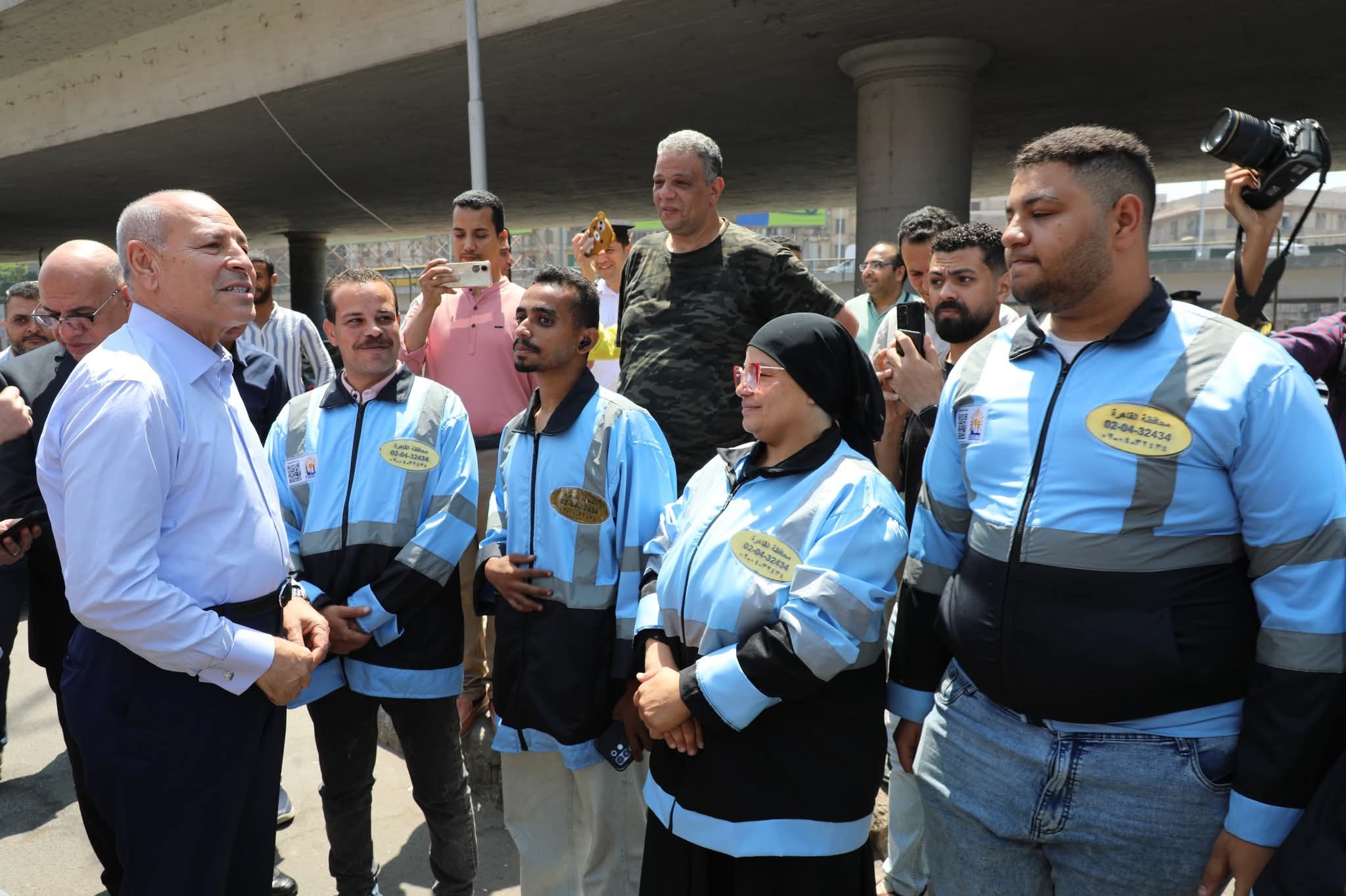 محافظ القاهرة يتفقد ساحتى انتظار عبد المنعم رياض وساحة انتظار الفلكى لمتابعة بدء النظام الجديد لحوكمة منظومة السايس