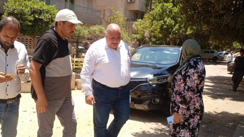 رئيس حى مصر الجديدة يتابع اعمال تطوير ورفع كفاءة الطرق