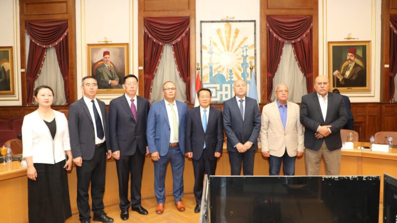 محافظ القاهرة يستقبل وفدًا رفيع المستوى من مقاطعة شنشي الصينية