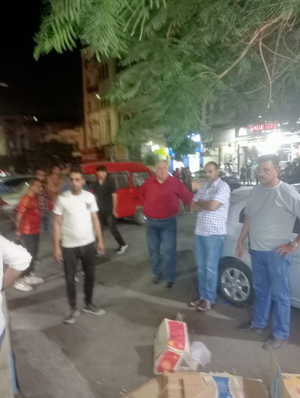 رئيس حى مصر الجديدة يستجيب لرفع التضرر من اشغالات الطرق بالحى