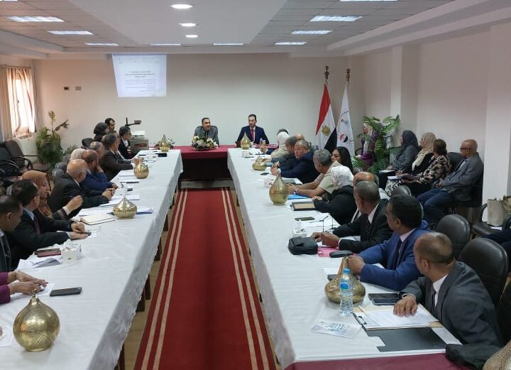 “الخدمات البيطرية” تتابع مع مديري مديريات الطب البيطري جهود تحصين الماشية والوضع الوبائي وأعمال الرصد ودعم المربين