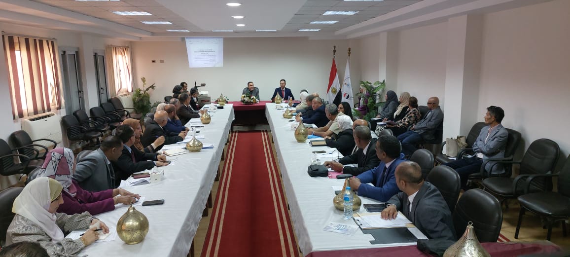 “الخدمات البيطرية” تتابع مع مديري مديريات الطب البيطري جهود تحصين الماشية والوضع الوبائي وأعمال الرصد ودعم المربين