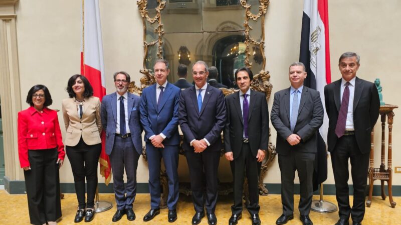وزير الاتصالات يعقد لقاءات مع مسؤولى شركات ومؤسسات إيطالية لجذب استثمارات فى مجالات التعهيد وبناء شراكات جديدة 