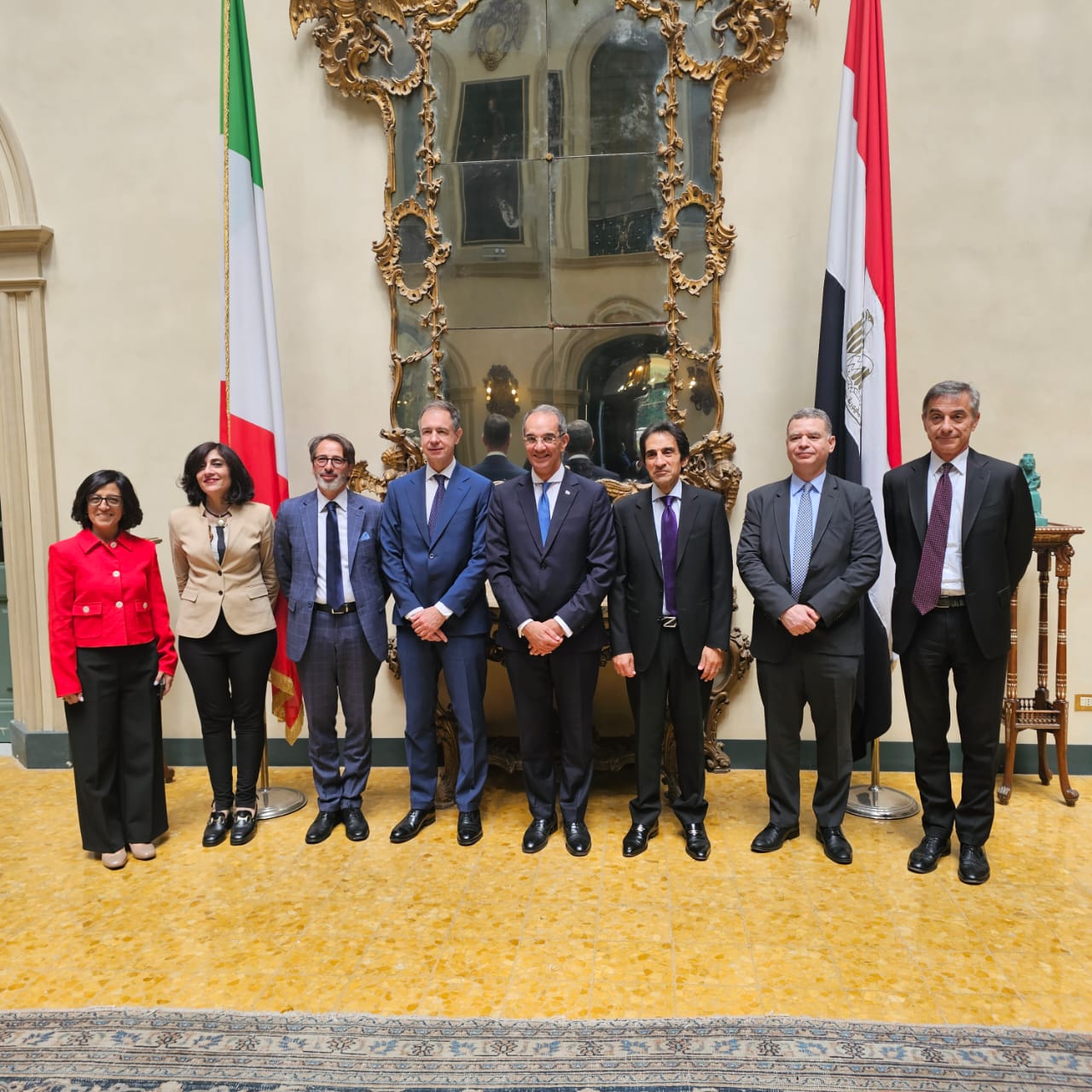 وزير الاتصالات يعقد لقاءات مع مسؤولى شركات ومؤسسات إيطالية لجذب استثمارات فى مجالات التعهيد وبناء شراكات جديدة 