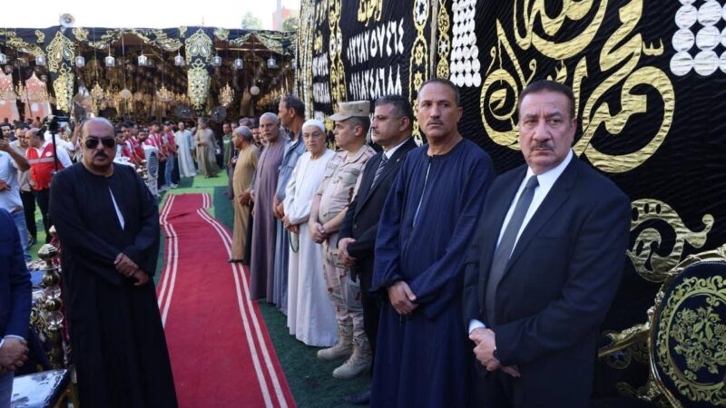 محافظ المنوفية يتلقى واجب العزاء في شهداء حادث الإقليمي بكفر السنابسة بمنوف