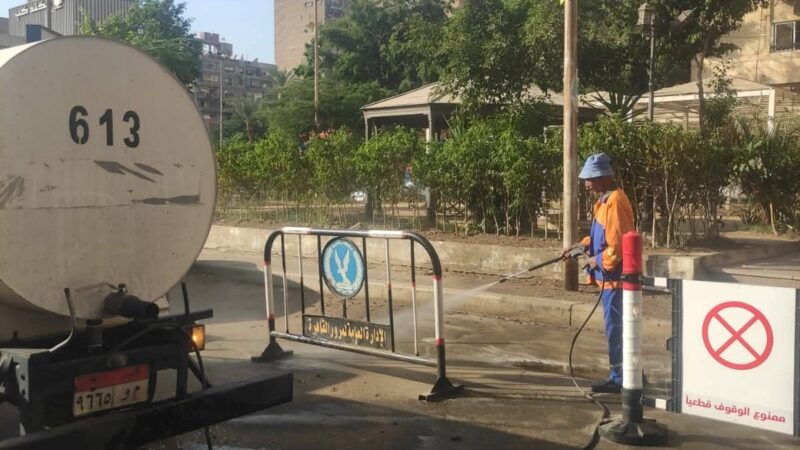 رئيس حى مصر الجديدة يتابع اعمال رفع كفاءة النظافة ورفع المخلفات عمارات العبور