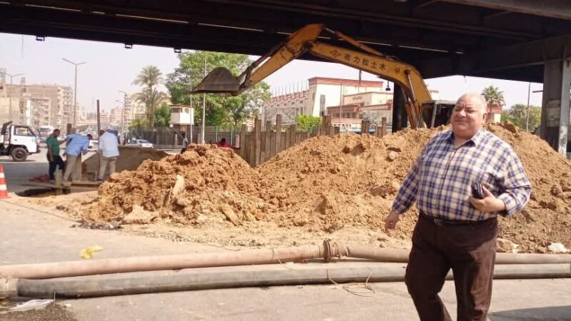 رئيس حى مصر الجديدة يتابع العمل على معالجة الاثار المترتبة على الهبوط الأرضي أسفل كوبري التجنيد