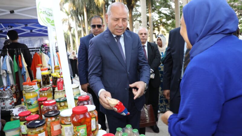 محافظ القاهرة يفتتح معرض ” بازار القاهرة السادس” بحديقة الأزهر