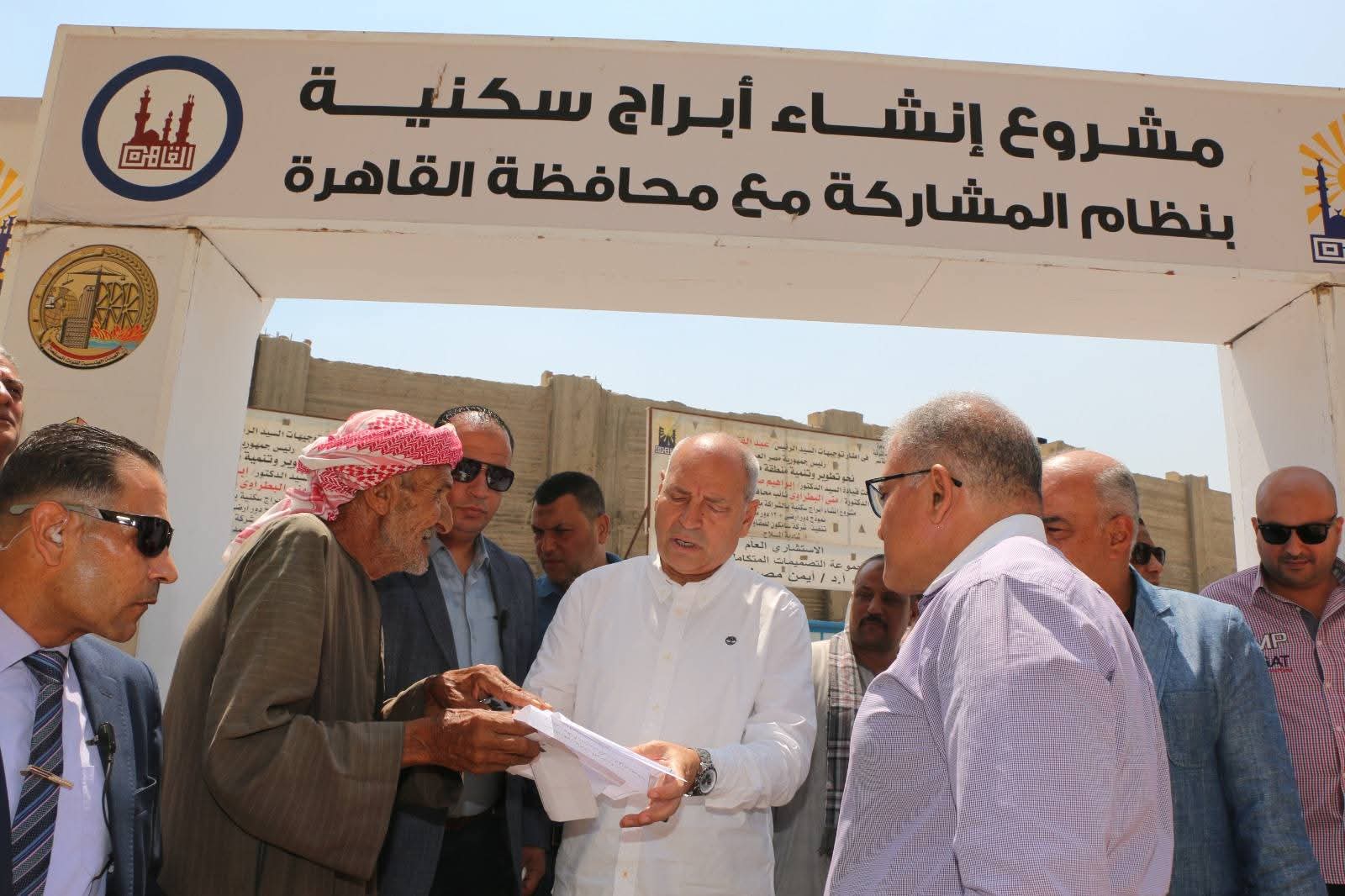 محافظ القاهرة يتفقد الأعمال الجارية بمشروع تطوير وإعادة تسكين مدينة الأمل الجديدة «عزبة الهجانة» سابقًا