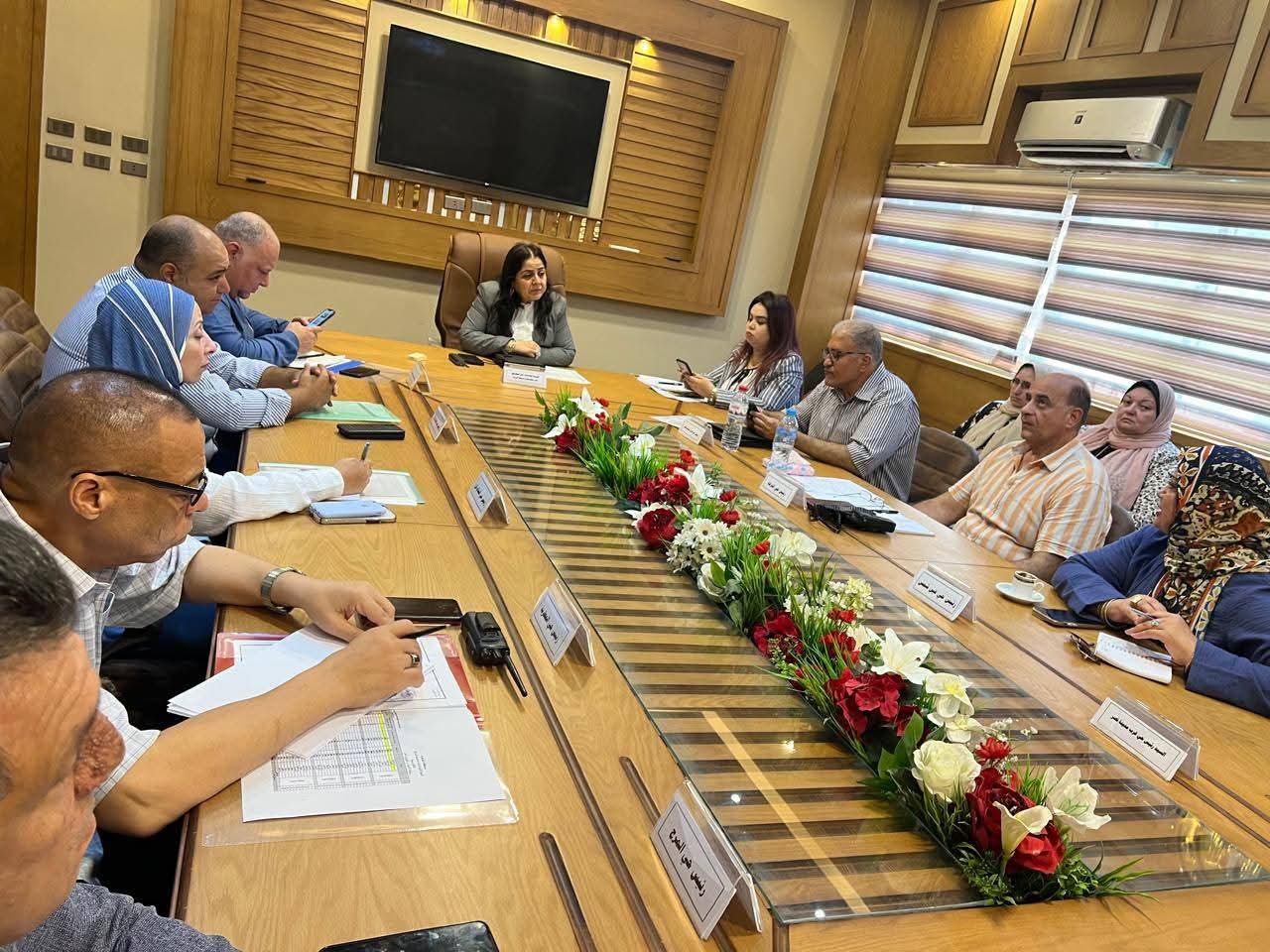 نائب محافظ القاهرة للمنطقة الشرقية يعقد اجتماع التنسيقي لرؤساء الأحياء “