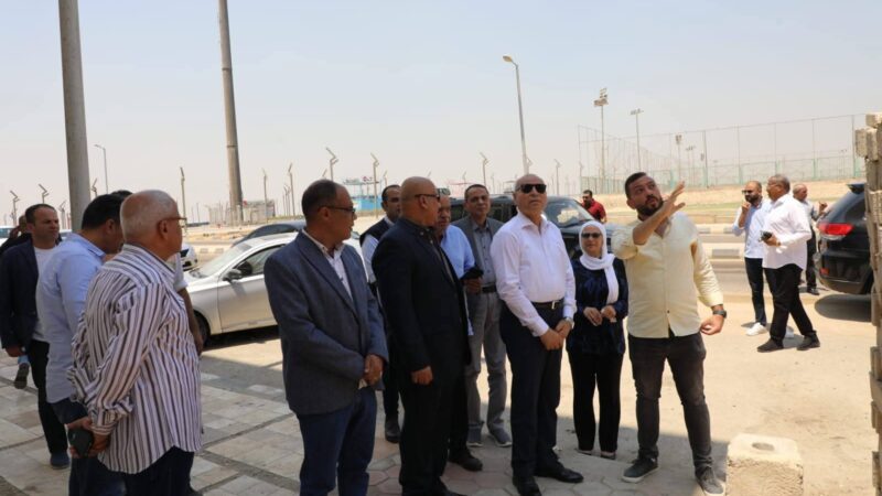 محافظ القاهرة يتفقد مدينة الأسمرات لمتابعة توافر الخدمات المقدمة للمواطنين