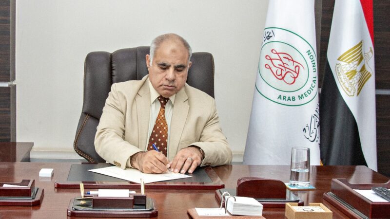 “وعي بالأطباء العرب ” يطلق حملة للتوعية بسرطان الرئة وأخرى للرضاعة الطبيعية