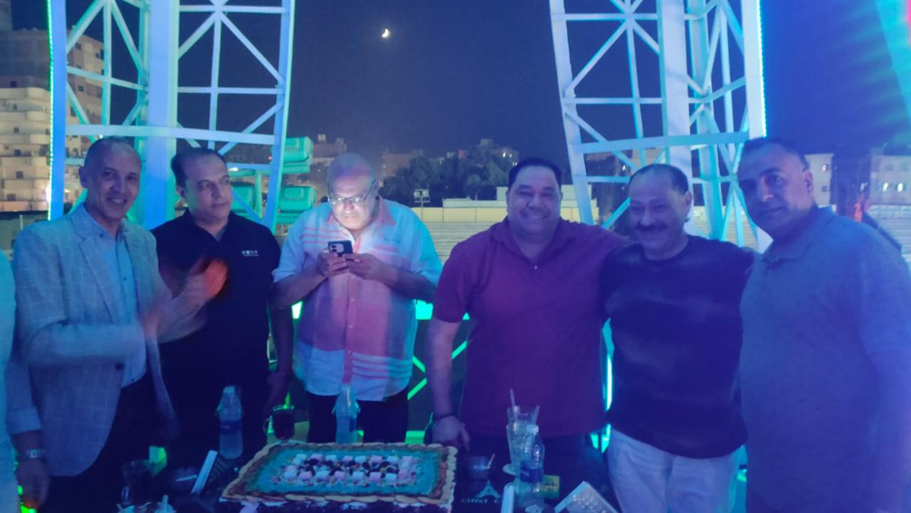 خيرالله يتفقد الإنشاءات الاستثمارية بمركز شباب زفتي .. ويحتفل بعيد ميلاد  الزميل عبدالمنعم فودة