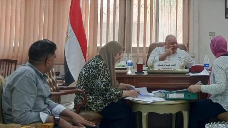 رئيس حى مصر الجديدة يتابع سير الأعمال للمشروعات الجارية