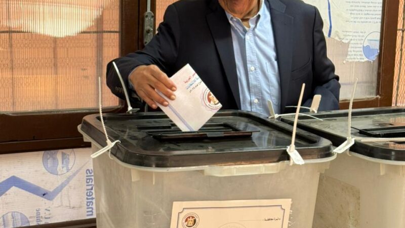 شردي يُدلي بصوته في اليوم الثاني من الانتخابات