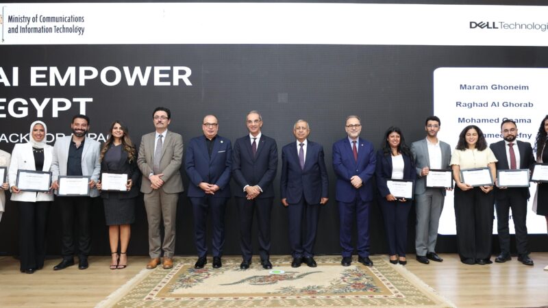 وزير الاتصالات يشهد ختام فعاليات الدورة الثالثة من مبادرة بناء القدرات للجامعات فى مجال الذكاء الاصطناعى بمركز إبداع مصر الرقمية الجيزة 