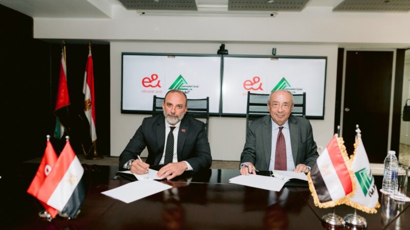 ” إي اَند مصر ” توقع اتفاقية تعاون مع نقابة المهندسين لتعزيز التحول الرقمي وتطوير البنية التحتية التكنولوجية