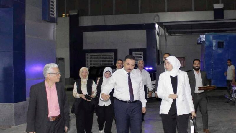 المنشاوي يكرم مأمور قسم المنيرة ورئيس مباحث القسم