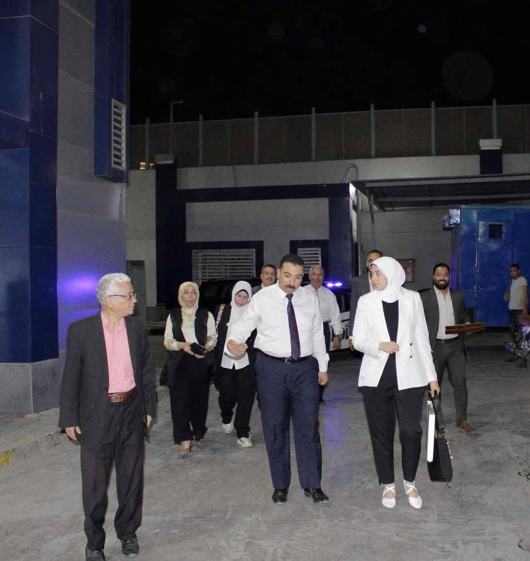 المنشاوي يكرم مأمور قسم المنيرة ورئيس مباحث القسم