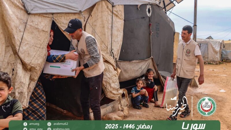 “الأطباء العرب” يدعو لتوفير أقصى درجات الحماية للعاملين بالمنظمات الإنسانية