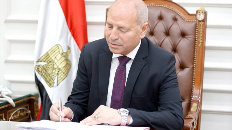 محافظ القاهرة يؤكد استعداد المحافظة لاستقبال العام الدراسى الجديد