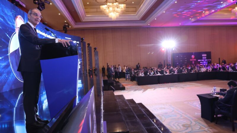   وزير الاتصالات يؤكد : أهمية تعزيز العمل العربى المشترك فى مجال الأمن السيبرانى من خلال التعاون فى التدريب وتبادل المعلومات