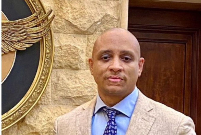 الربان وسام هركي يكتب.. طلب الي فخامة الرئيس عبد الفتاح السيسي بدمج و تمكين و الإستفادة من الشباب المتخصصين بقطاع النقل البحري التجاري و اللوچستيات