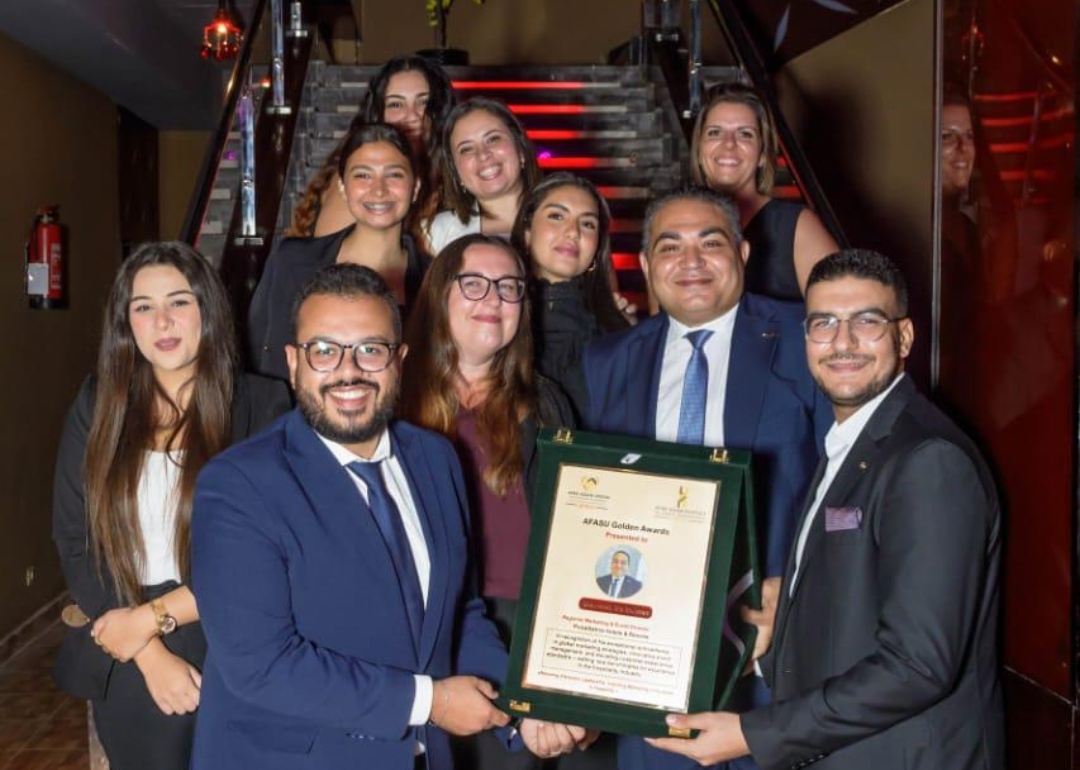 محمد عيد سليمان يحصد جائزة التميز في التسويق السياحي الدولي من الاتحاد الأفريقي الآسيوي