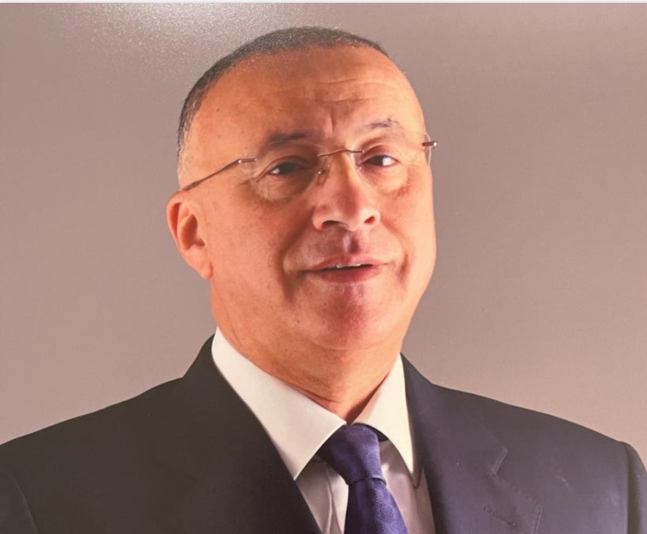 عاصم سليمان: كلمة السيسي في قمة الدوحة وضعت العالم أمام مسؤولياته ووجهت رسالة حاسمة لشعب إسرائيل مباشرة