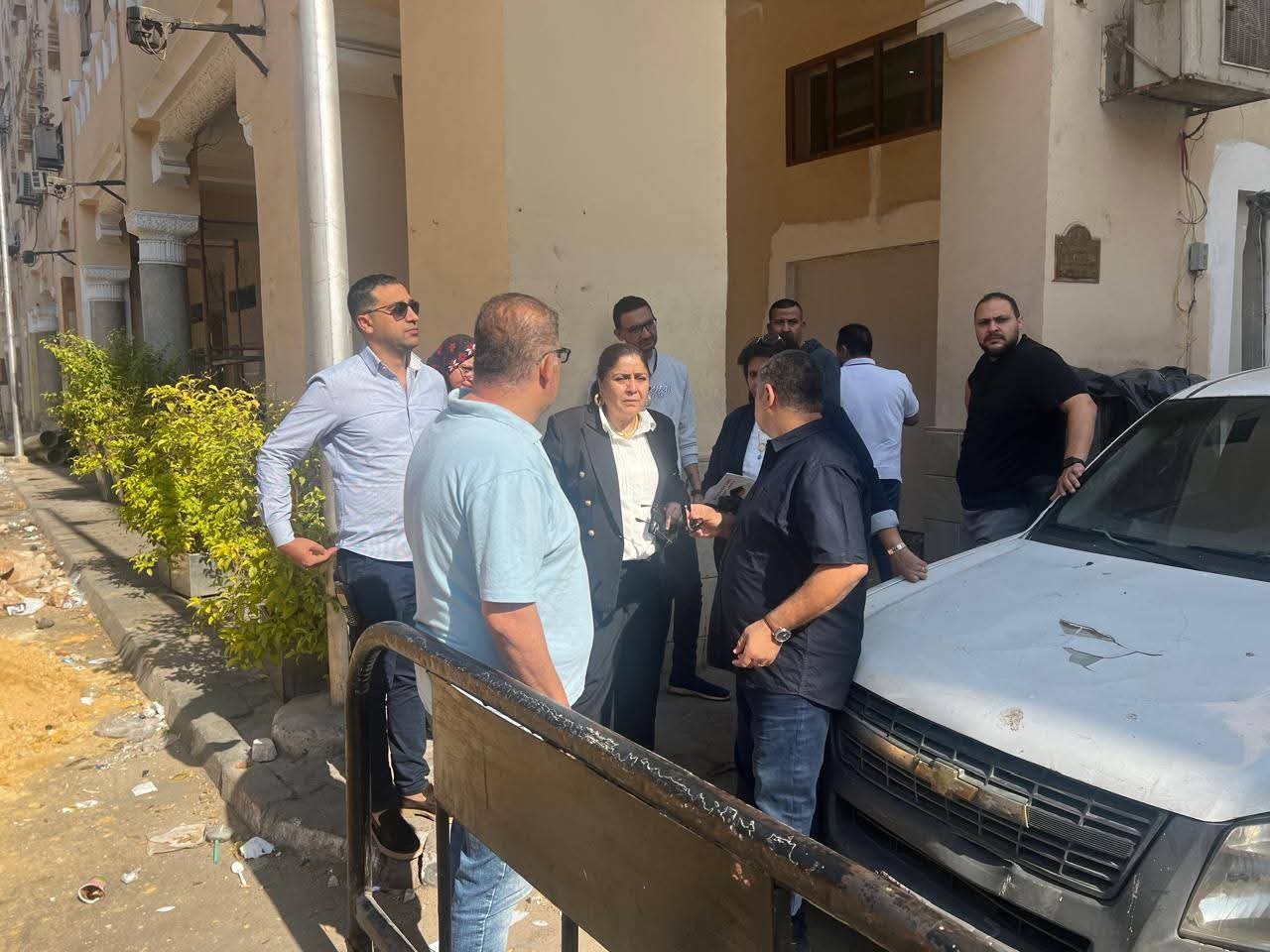 نائب محافظ القاهرة للمنطقة الشرقية تتابع أعمال تطوير شارع إبراهيم بمنطقة الكوربة بمصر الجديدة