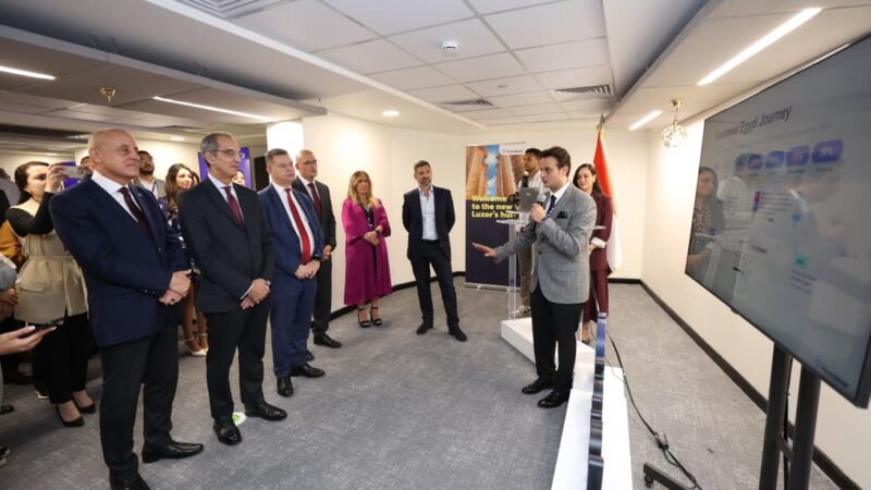 وزير الاتصالات : اختيار شركة فاوندإيفر العالمية لإنشاء مركز لها فى الأقصر يؤكد تميز الكفاءات المصرية فى مختلف المحافظات