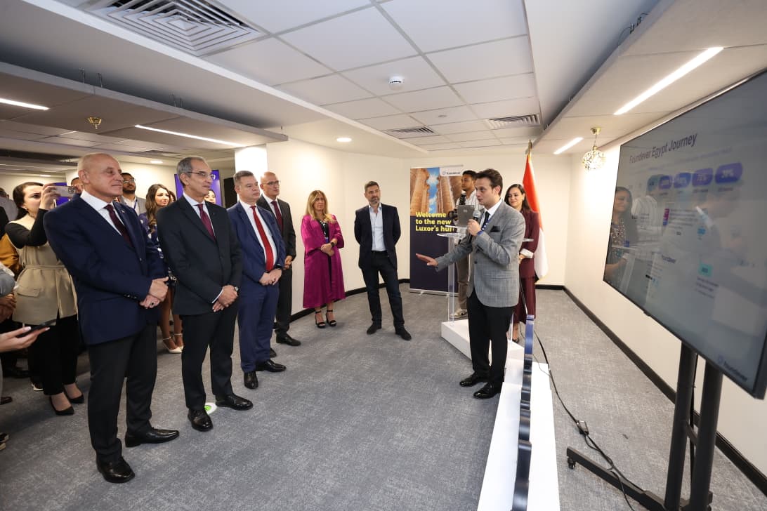 وزير الاتصالات : اختيار شركة فاوندإيفر العالمية لإنشاء مركز لها فى الأقصر يؤكد تميز الكفاءات المصرية فى مختلف المحافظات