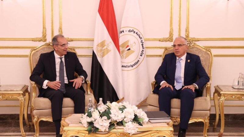 وزير الاتصالات: تنفيذ عدد من المشروعات لتوظيف تكنولوجيا المعلومات وتقنيات الذكاء الاصطناعى فى إدارة الموارد المائية
