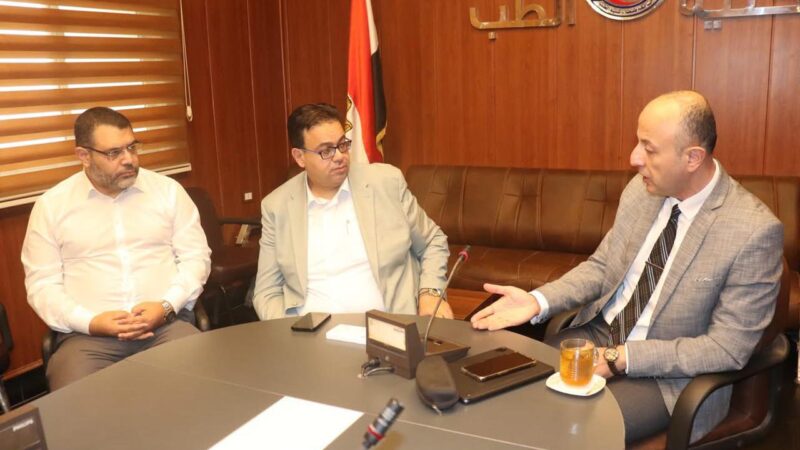 القائم بأعمال عميد طب طنطا يلتقي مدير عام الاستراتيجية بالمجلس الصحي المصري