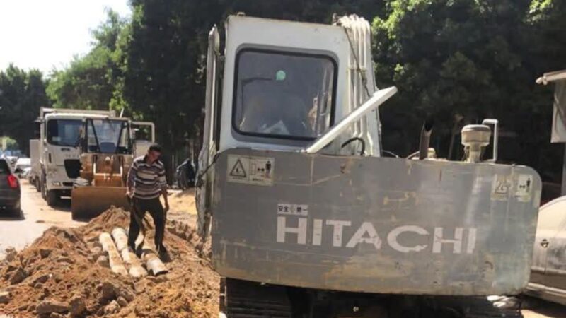 رئيس حى مصر الجديدة يتابع استكمال أعمال إحلال وتجديد خطوط المياه بعمارات العبور مصر الجديدة