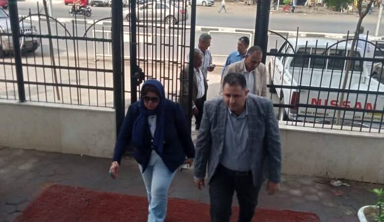 رئيس حى الأميرية تتابع تقديم كافة التسهيلات للمواطنين لإنهاء إجراءات التصالح فى مخالفات البناء