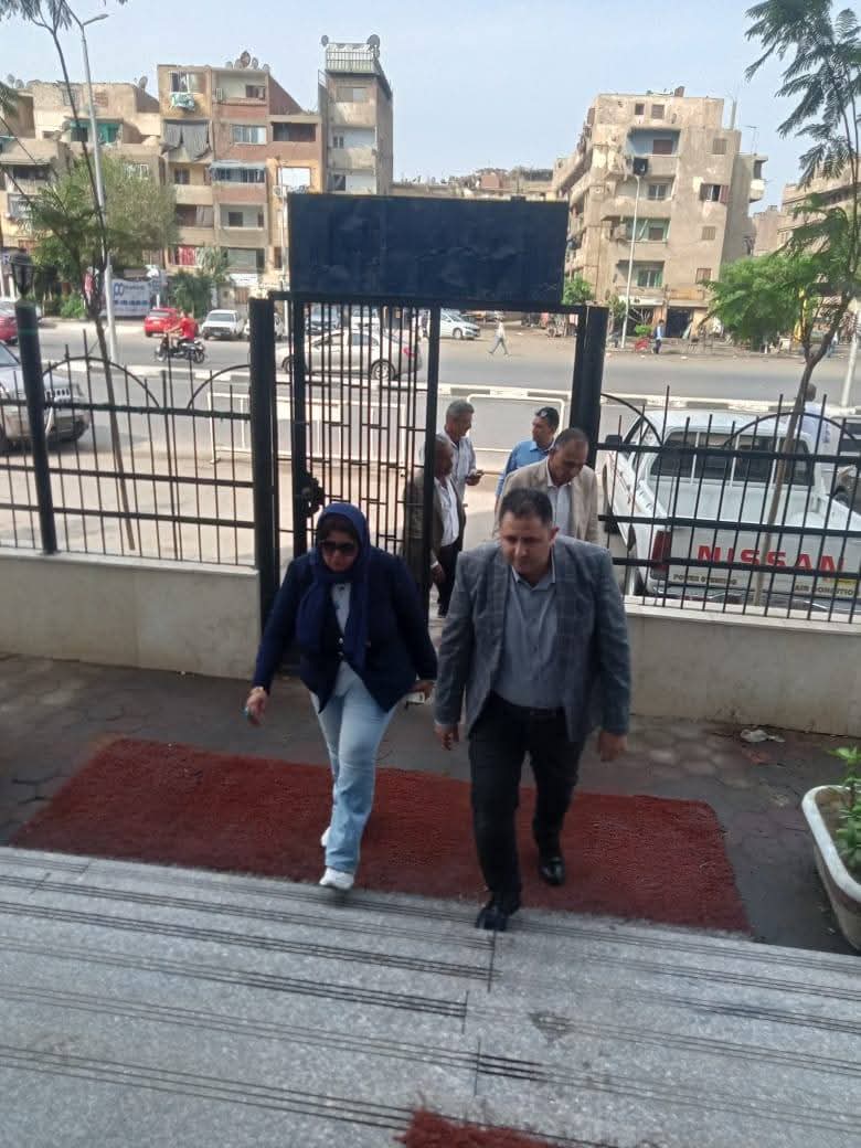 رئيس حى الأميرية تتابع تقديم كافة التسهيلات للمواطنين لإنهاء إجراءات التصالح فى مخالفات البناء