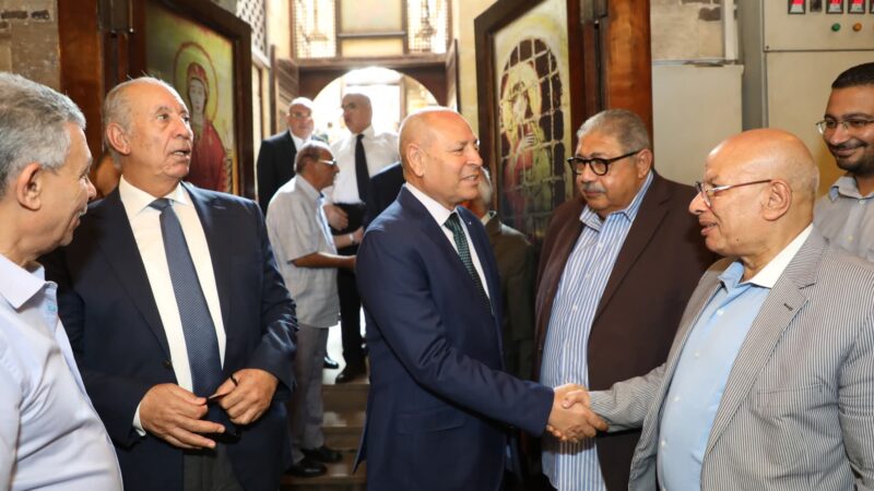 محافظ القاهرة يتفقد مجمع كنائس حارة زويلة الأثرية